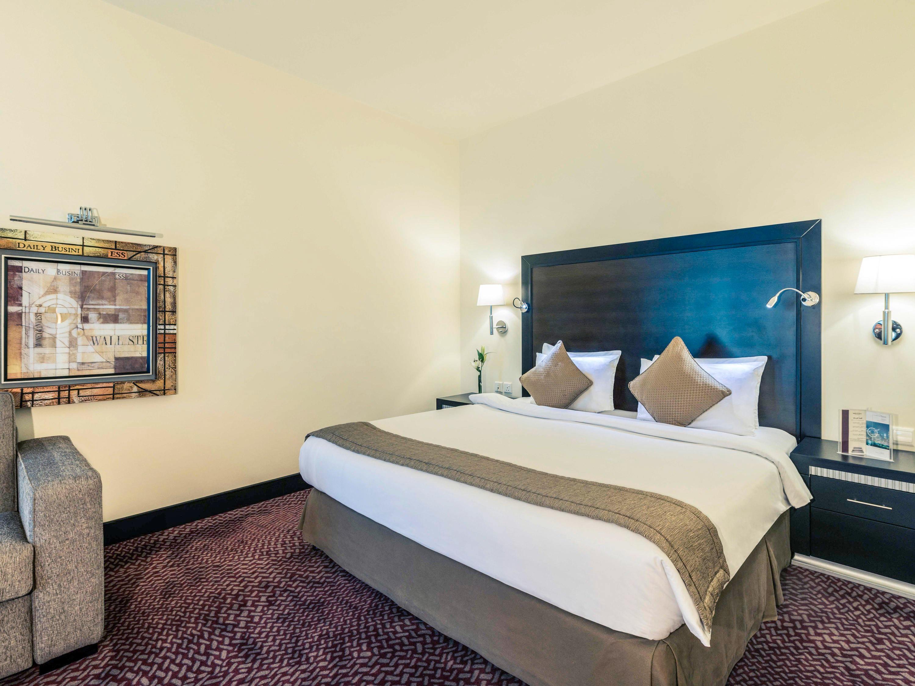 Crowne Plaza - Dubai Jumeirah By Ihg Exterior photo Deluxe room